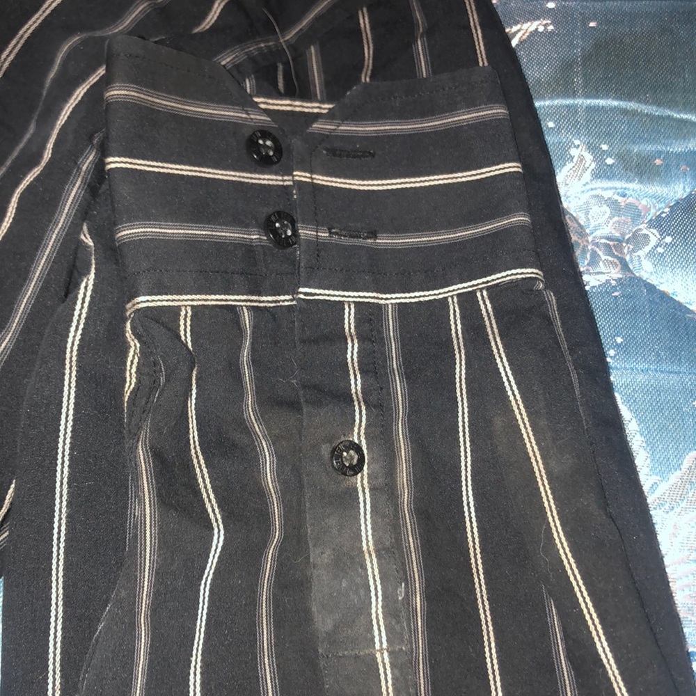 LevelTen button down - Picture 3 of 5